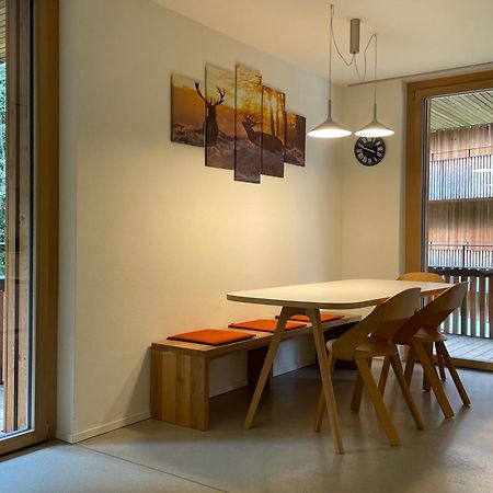 Ferienwohnung 3,5 Zimmer direkt an Ski- und Bikepiste Flims Exterior foto