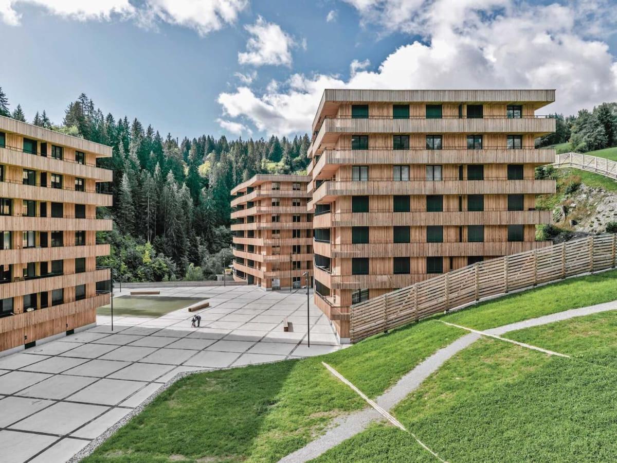 Ferienwohnung 3,5 Zimmer direkt an Ski- und Bikepiste Flims Exterior foto