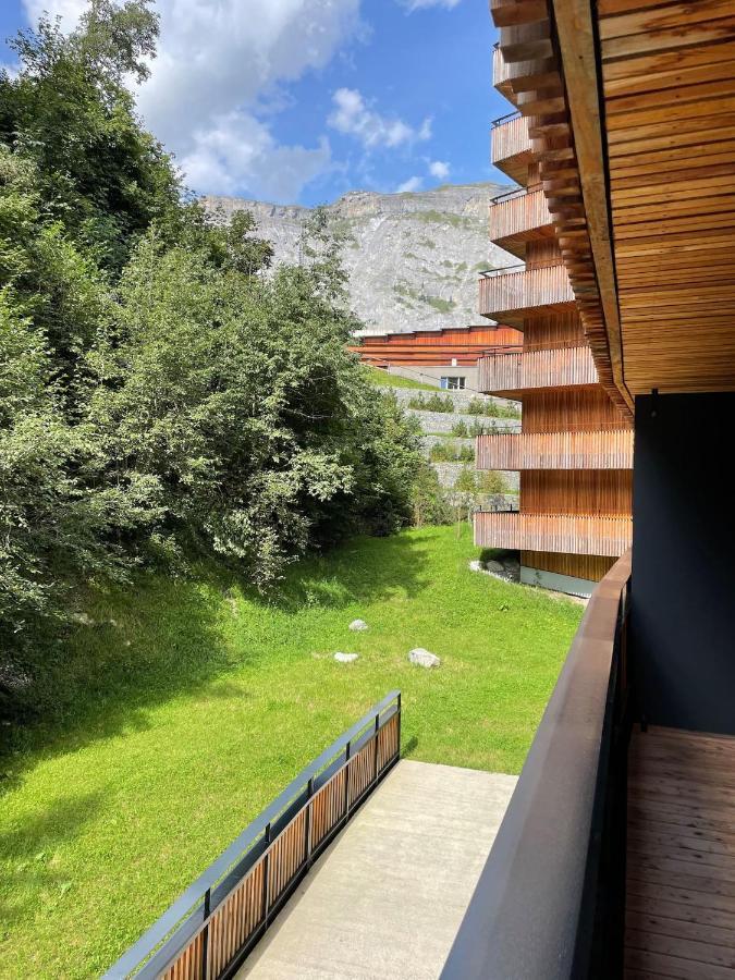 Ferienwohnung 3,5 Zimmer direkt an Ski- und Bikepiste Flims Exterior foto
