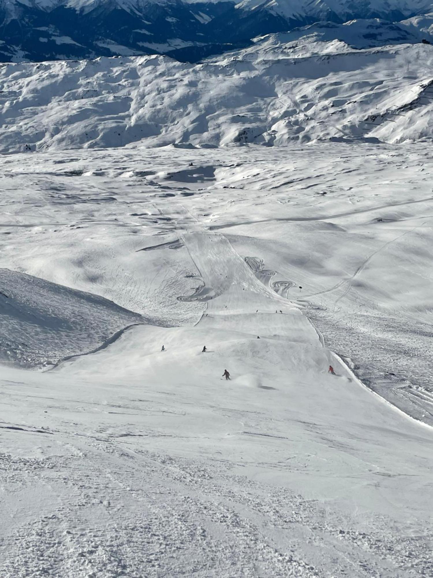 Ferienwohnung 3,5 Zimmer direkt an Ski- und Bikepiste Flims Exterior foto